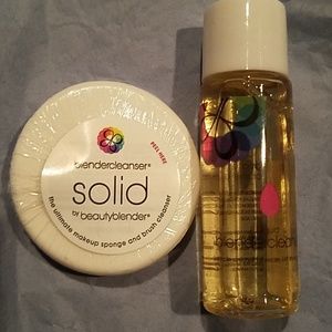 Mini Beauty Blender cleansers